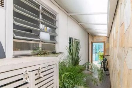 Casa à venda com 300m², 3 quartos e 3 vagas