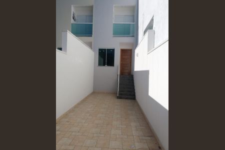 Casa à venda com 82m², 3 quartos e 2 vagasFoto 01