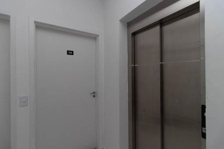 Apartamento à venda com 54m², 2 quartos e 1 vagaÁrea comum - Hall de Entrada