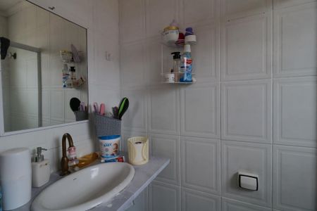 Casa à venda com 250m², 2 quartos e 2 vagasCasa 1 - Banheiro