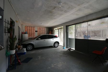 Casa à venda com 250m², 2 quartos e 2 vagasGaragem