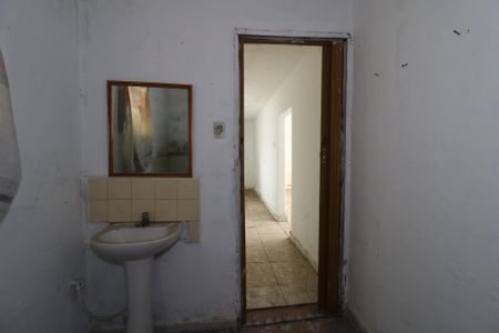 Casa à venda com 250m², 2 quartos e 2 vagasCasa 3 - Banheiro