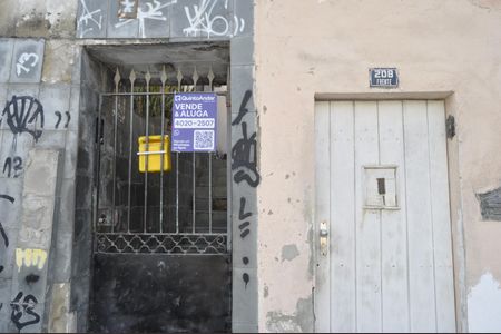 Casa à venda com 65m², 2 quartos e sem vagaFachada - Placa