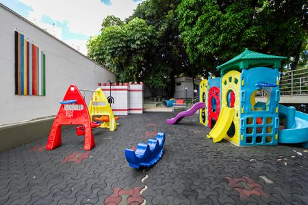 Apartamento à venda com 91m², 3 quartos e 2 vagas Apartamento à venda com 91m², 3 quartos e 2 vagasÁrea comum - Playground