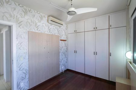 Apartamento à venda com 91m², 3 quartos e 2 vagas Apartamento à venda com 91m², 3 quartos e 2 vagasSuíte