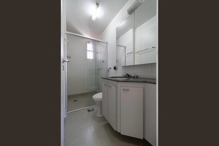 Apartamento à venda com 91m², 3 quartos e 2 vagas Apartamento à venda com 91m², 3 quartos e 2 vagasBanheiro social