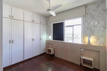 Apartamento à venda com 91m², 3 quartos e 2 vagas Apartamento à venda com 91m², 3 quartos e 2 vagasSuíte