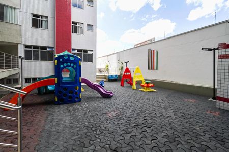 Apartamento à venda com 91m², 3 quartos e 2 vagas Apartamento à venda com 91m², 3 quartos e 2 vagasÁrea comum - Playground