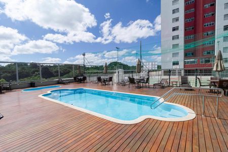 Apartamento à venda com 91m², 3 quartos e 2 vagas Apartamento à venda com 91m², 3 quartos e 2 vagasÁrea comum - Piscina