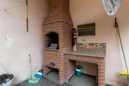Casa à venda com 210m², 2 quartos e 3 vagas Casa à venda com 210m², 2 quartos e 3 vagasChurrasqueira