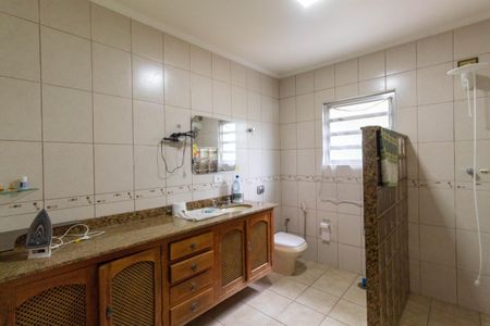 Casa à venda com 210m², 2 quartos e 3 vagas Casa à venda com 210m², 2 quartos e 3 vagasBanheiro 1
