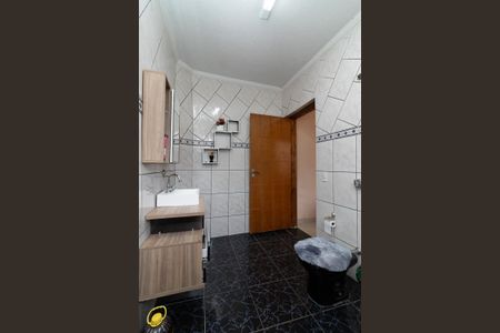 Casa à venda com 133m², 4 quartos e 3 vagasBanheiro Social 1