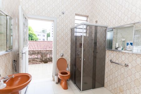 Casa à venda com 675m², 8 quartos e 6 vagasBanheiro Social 2