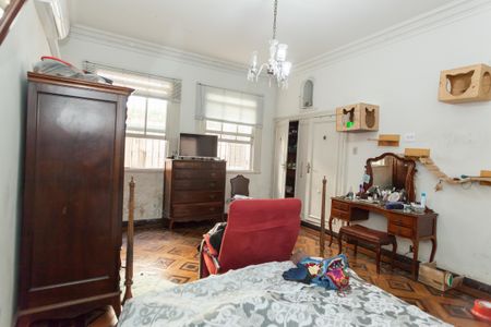 Casa à venda com 675m², 8 quartos e 6 vagasQuarto 1