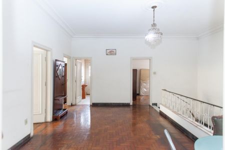 Casa à venda com 675m², 8 quartos e 6 vagasSala de TV