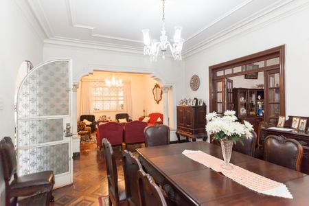 Casa à venda com 675m², 8 quartos e 6 vagasSala de Jantar