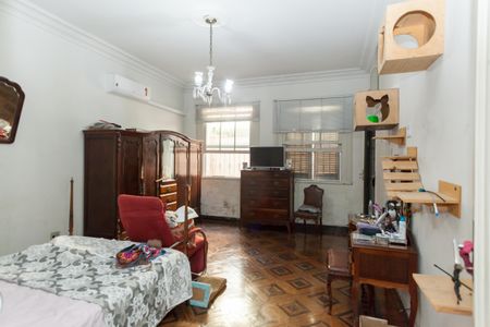 Casa à venda com 675m², 8 quartos e 6 vagasQuarto 1