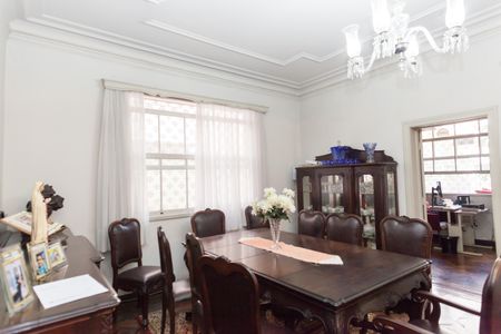 Casa à venda com 675m², 8 quartos e 6 vagasSala de Jantar