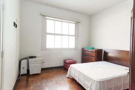 Casa à venda com 675m², 8 quartos e 6 vagasQuarto 5