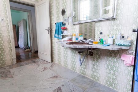 Casa à venda com 675m², 8 quartos e 6 vagasBanheiro Social