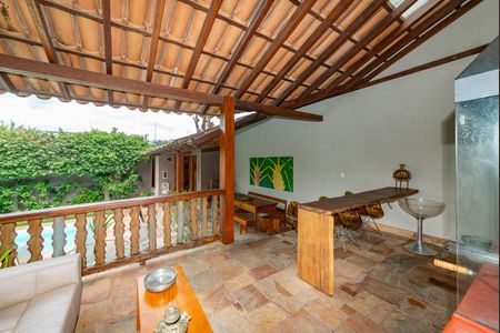 Casa à venda com 400m², 4 quartos e 4 vagasVaranda gourmet