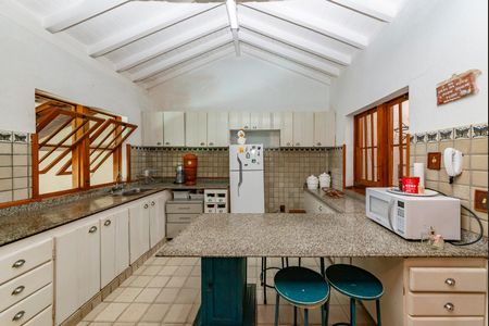 Casa à venda com 400m², 4 quartos e 4 vagasCozinha