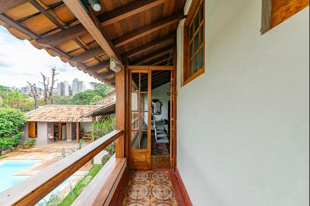 Casa à venda com 400m², 4 quartos e 4 vagasVaranda