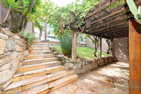 Casa à venda com 400m², 4 quartos e 4 vagasQuintal