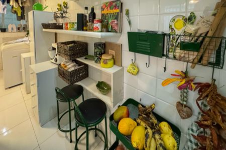 Apartamento à venda com 140m², 4 quartos e 1 vaga Apartamento à venda com 140m², 4 quartos e 1 vagaÁrea de Serviço