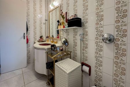 Apartamento à venda com 140m², 4 quartos e 1 vaga Apartamento à venda com 140m², 4 quartos e 1 vagaBanheiro da Suíte