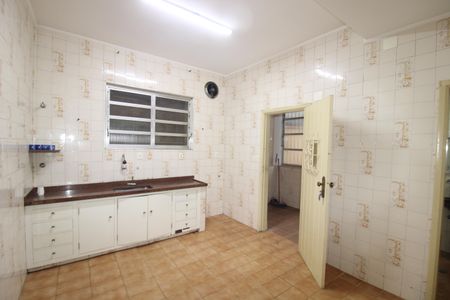 Casa à venda com 265m², 8 quartos e 5 vagasCasa 2 - Cozinha