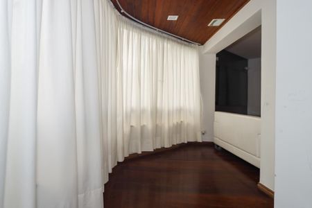 Apartamento para alugar com 168m², 4 quartos e 3 vagas Apartamento para alugar com 168m², 4 quartos e 3 vagasSala