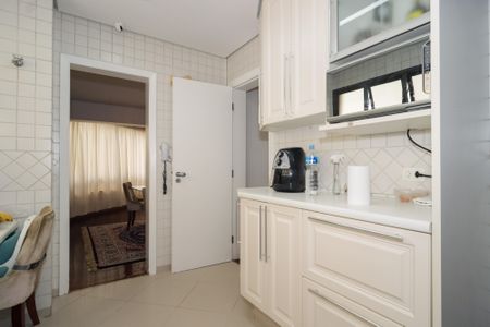 Apartamento para alugar com 168m², 4 quartos e 3 vagas Apartamento para alugar com 168m², 4 quartos e 3 vagasCozinha