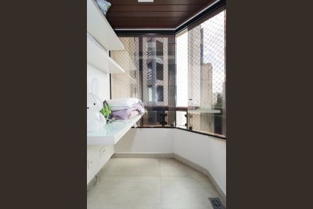 Apartamento para alugar com 168m², 4 quartos e 3 vagas Apartamento para alugar com 168m², 4 quartos e 3 vagasSuíte 1