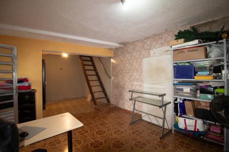 Casa à venda com 217m², 5 quartos e 2 vagas Casa à venda com 217m², 5 quartos e 2 vagasQuarto 3