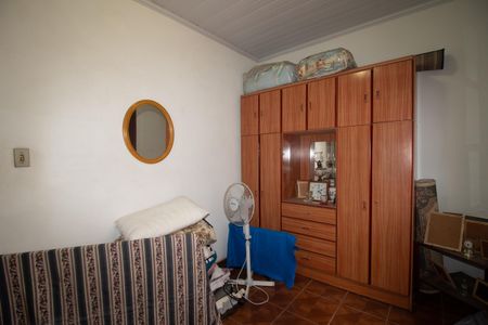 Casa à venda com 217m², 5 quartos e 2 vagas Casa à venda com 217m², 5 quartos e 2 vagasQuarto 2