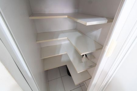Casa de condomínio à venda com 108m², 3 quartos e 2 vagas Casa de condomínio à venda com 108m², 3 quartos e 2 vagasDespensa