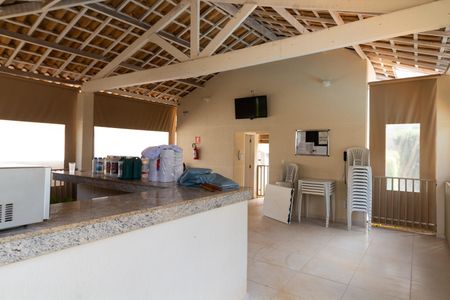 Casa de condomínio à venda com 108m², 3 quartos e 2 vagas Casa de condomínio à venda com 108m², 3 quartos e 2 vagasÁREA COMUM - CHURRASQUEIRA
