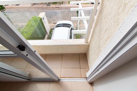 Casa de condomínio à venda com 108m², 3 quartos e 2 vagas Casa de condomínio à venda com 108m², 3 quartos e 2 vagasVaranda da Suíte
