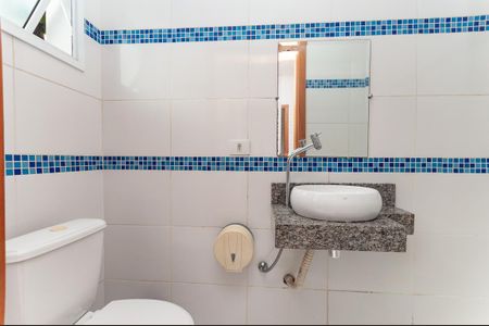 Casa à venda com 170m², 1 quarto e 6 vagas Casa à venda com 170m², 1 quarto e 6 vagasBanheiro Social