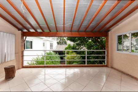 Casa à venda com 170m², 1 quarto e 6 vagas Casa à venda com 170m², 1 quarto e 6 vagasÁrea comum