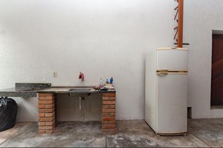 Casa à venda com 170m², 1 quarto e 6 vagas Casa à venda com 170m², 1 quarto e 6 vagasCozinha