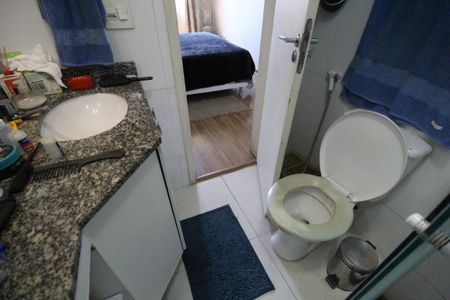 Apartamento à venda com 69m², 2 quartos e sem vagaBanheiro da Suíte