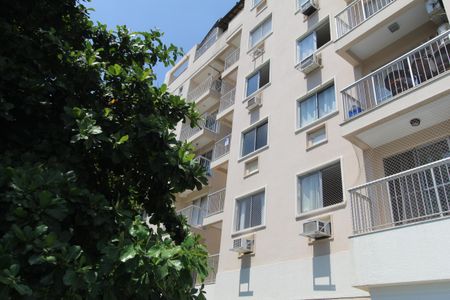 Apartamento à venda com 69m², 2 quartos e sem vagaFachada do bloco