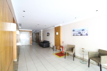 Apartamento à venda com 69m², 2 quartos e sem vagaÁrea comum - Hall