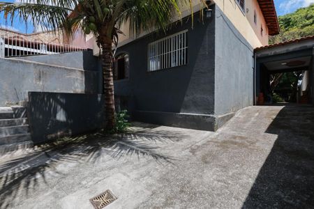 Casa à venda com 500m², 3 quartos e 4 vagas Casa à venda com 500m², 3 quartos e 4 vagasGaragem