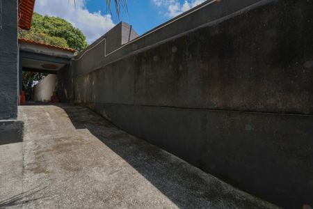 Casa à venda com 500m², 3 quartos e 4 vagas Casa à venda com 500m², 3 quartos e 4 vagasGaragem