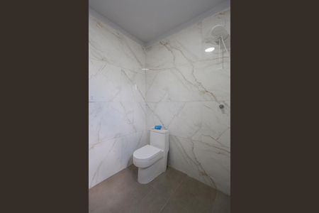 Casa à venda com 500m², 3 quartos e 4 vagas Casa à venda com 500m², 3 quartos e 4 vagasCasa 2 - Banheiro