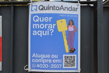 Casa à venda com 500m², 3 quartos e 4 vagas Casa à venda com 500m², 3 quartos e 4 vagasTTHV-13