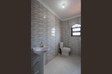 Casa à venda com 500m², 3 quartos e 4 vagas Casa à venda com 500m², 3 quartos e 4 vagasCasa 1 - Banheiro 1